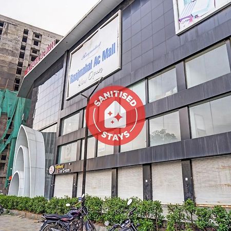 Collection O 83775 Hotel 4King Surat Exterior foto
